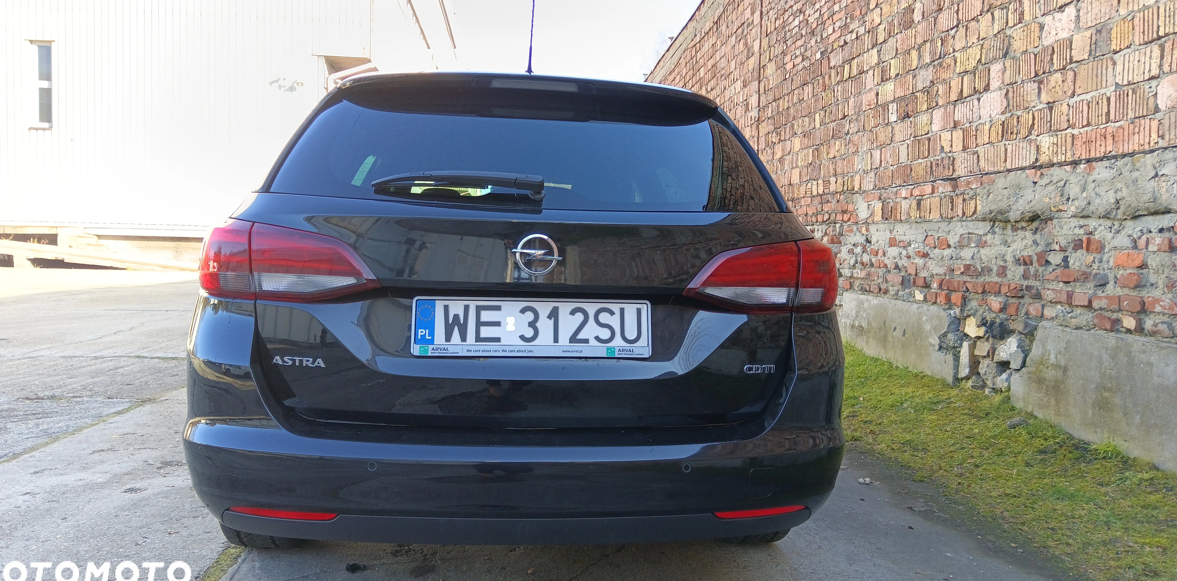 Opel Astra cena 46500 przebieg: 167500, rok produkcji 2018 z Katowice małe 137